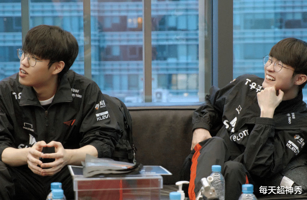 开云APP-FLY绝杀CLG，Oner线上压制力十足强强对话半决赛，留下经典瞬间