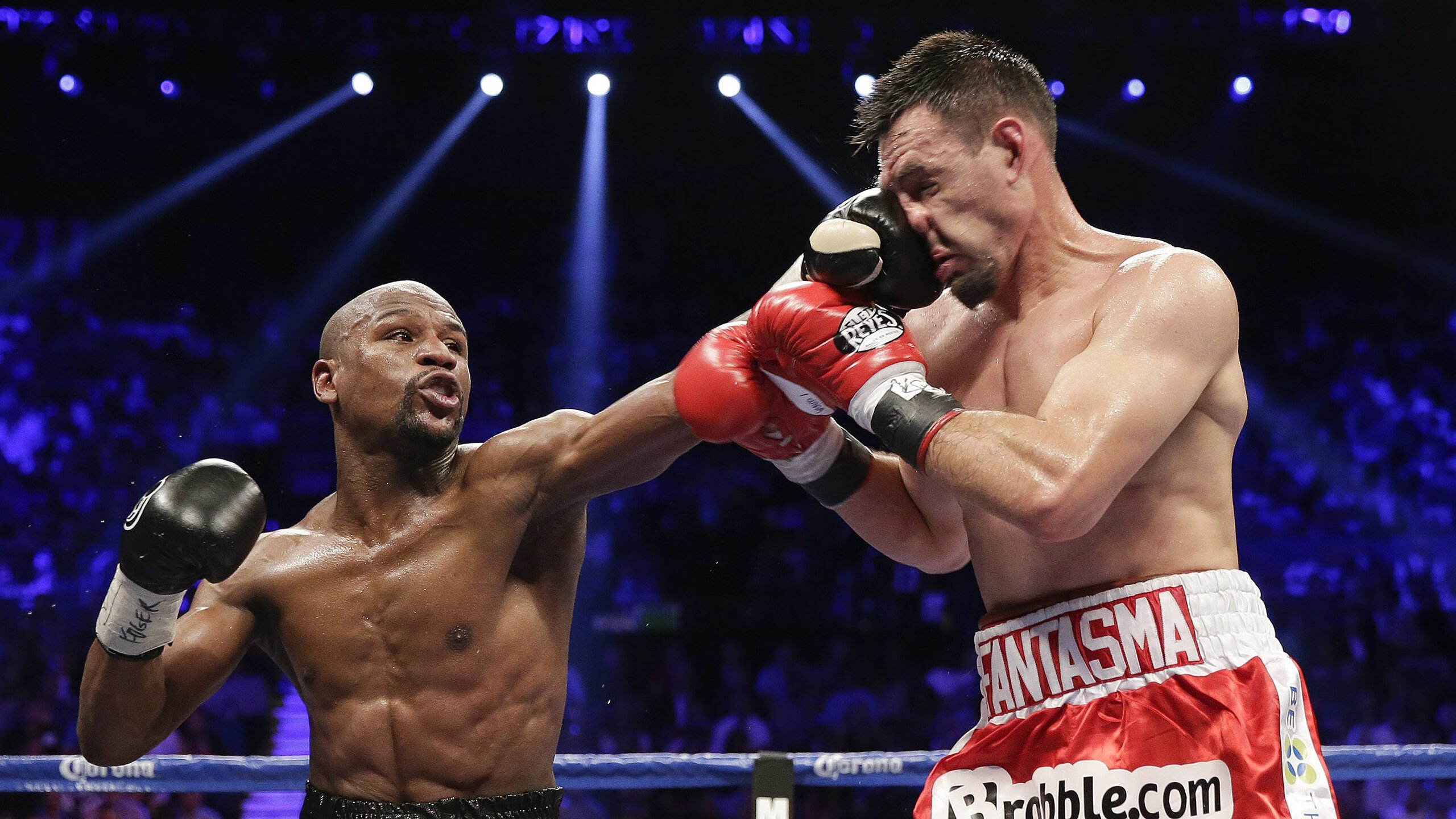 开云体育登录-英超争冠焦点战？深圳队淘汰凯尔特人！当足球宇宙在平行时空错位狂欢