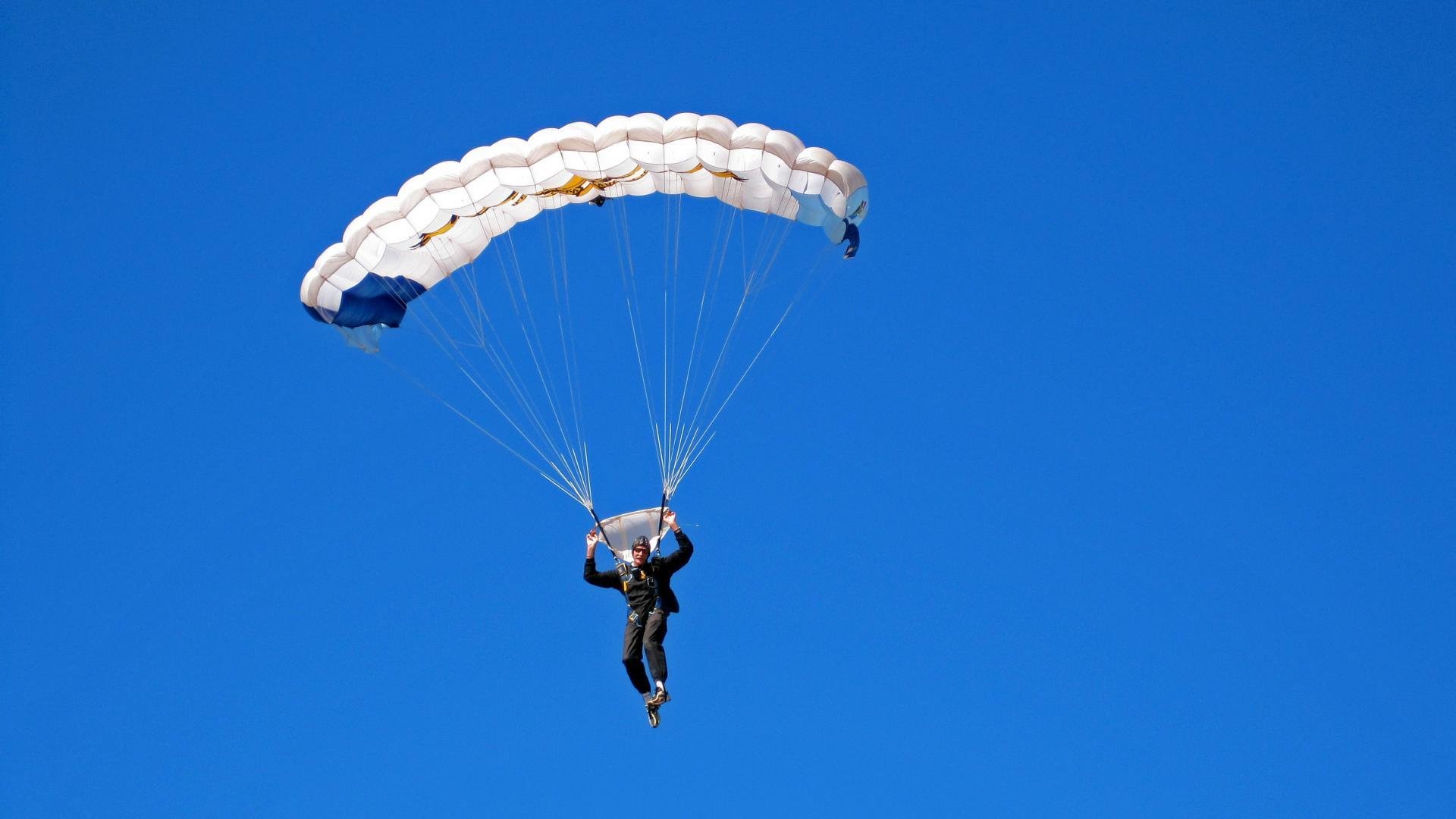 逆转之夜，英雄降临！卡塞米罗一己之力撕碎阿尔及利亚防线
